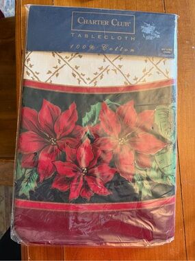 Charter Club Ivory Holly Poinsettia Holiday Tablecloth Red and Green 60x84” oval